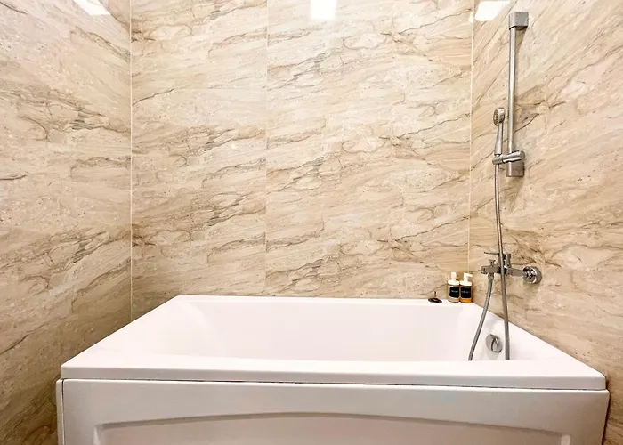 Address 4 - Palace Of Parliament Area