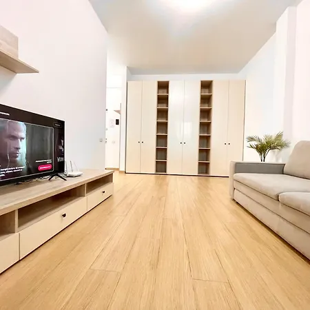 Address 4 - Palace Of Parliament Area